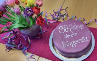 Geburstagstorte und Blumen